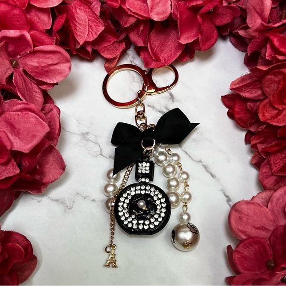 Chic Crystal Perfume Bottle & Pearls Keychain Eiffel Tower Charm - Picture 7 of 16